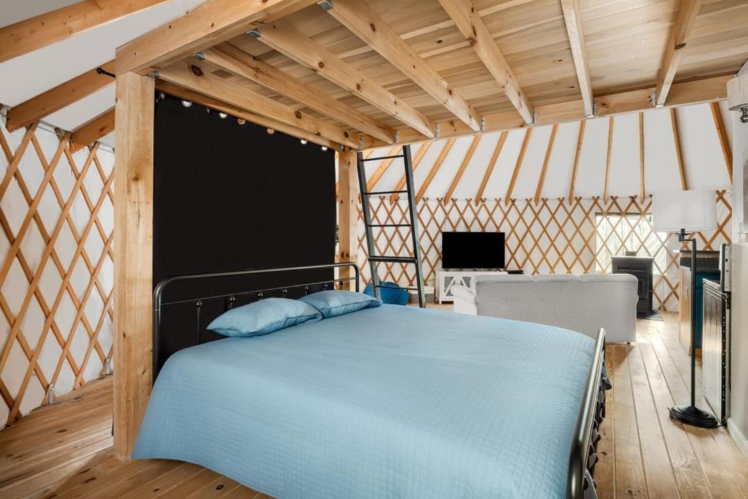 Modern Yurt W River Access, Hot Tub, Wifi & Grill Wardensville Bagian luar foto