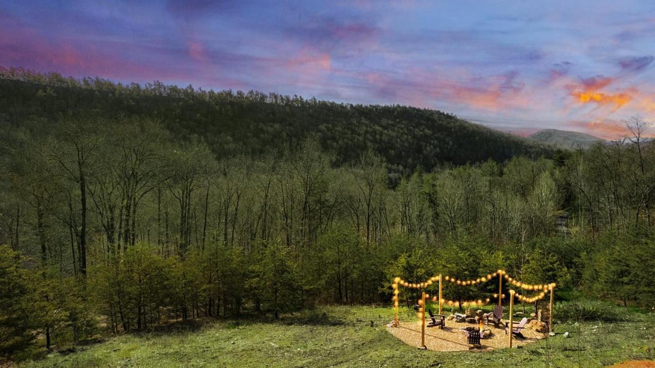 Modern Yurt W River Access, Hot Tub, Wifi & Grill Wardensville Bagian luar foto