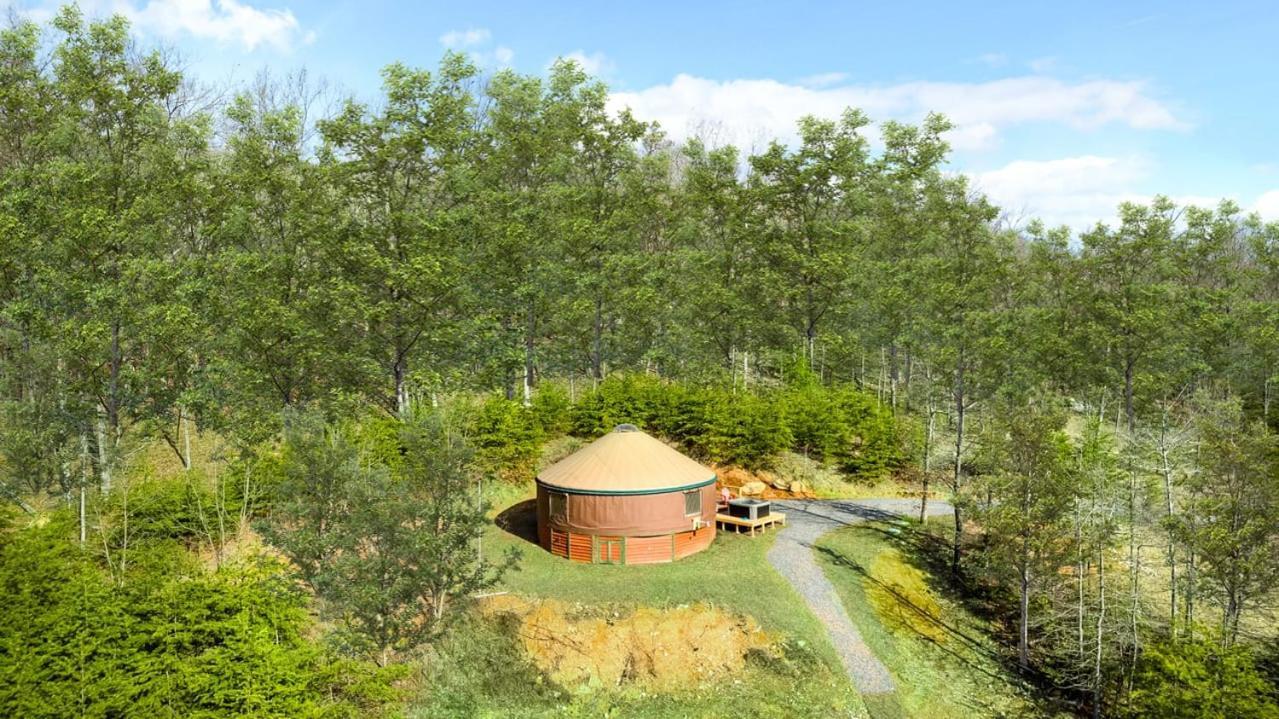 Modern Yurt W River Access, Hot Tub, Wifi & Grill Wardensville Bagian luar foto