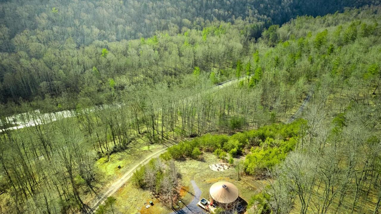 Modern Yurt W River Access, Hot Tub, Wifi & Grill Wardensville Bagian luar foto