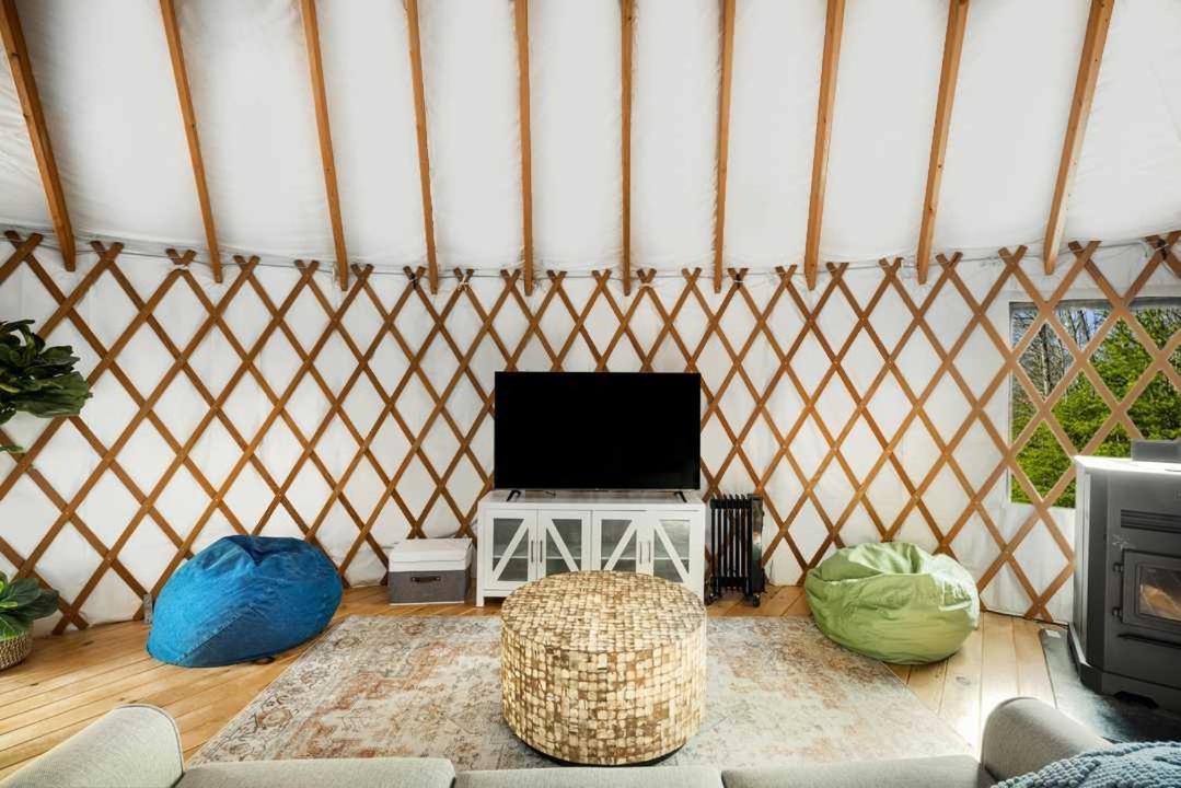 Modern Yurt W River Access, Hot Tub, Wifi & Grill Wardensville Bagian luar foto