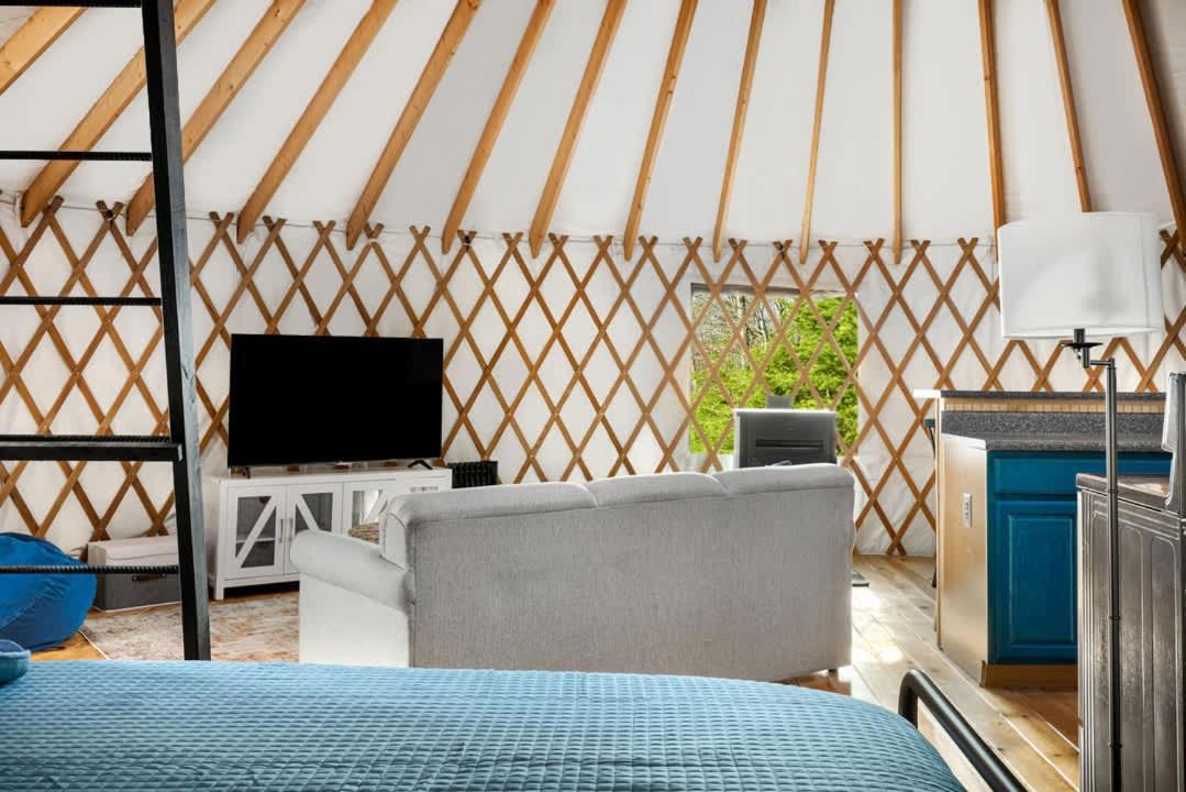 Modern Yurt W River Access, Hot Tub, Wifi & Grill Wardensville Bagian luar foto